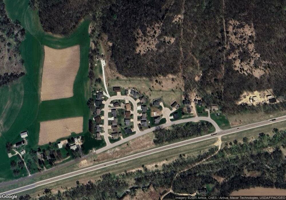 146 Bluffview Dr, Winona, MN 55987 - photo 1