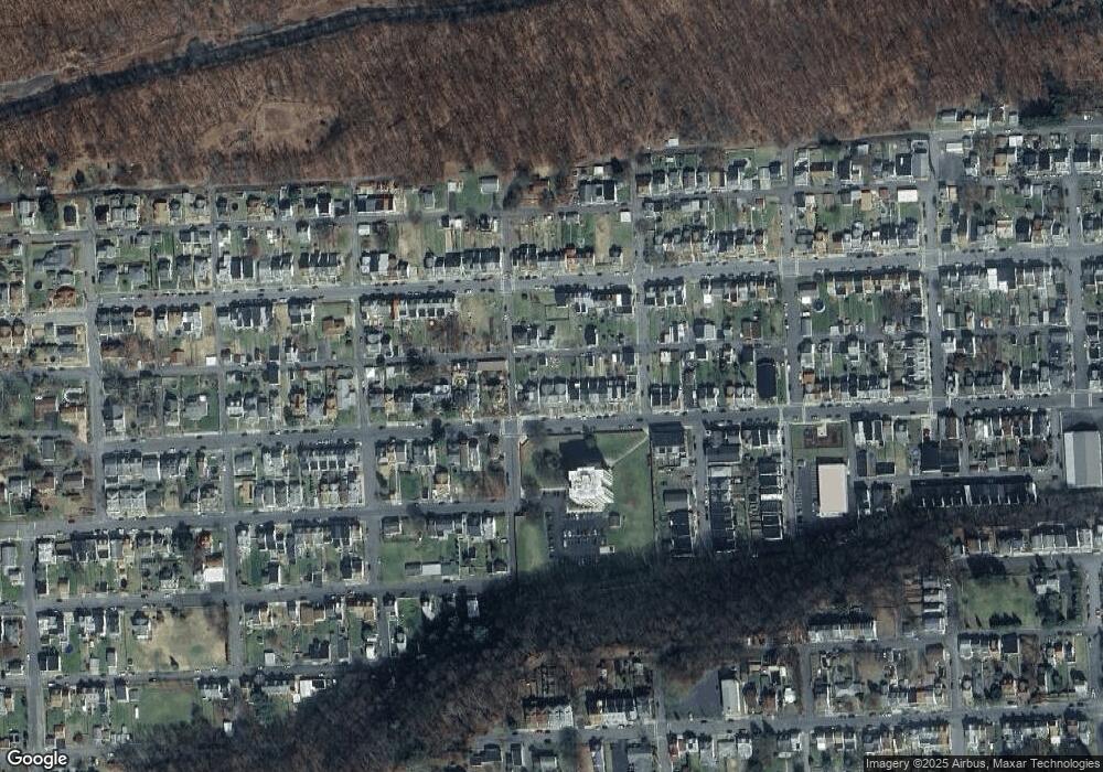 1335 W Arch St, Coal Township, PA 17866 - photo 1