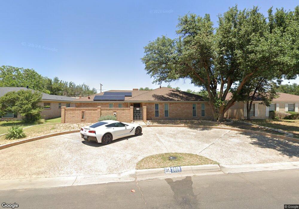 2406 Maxwell Dr, Midland, TX 79705 - photo 1