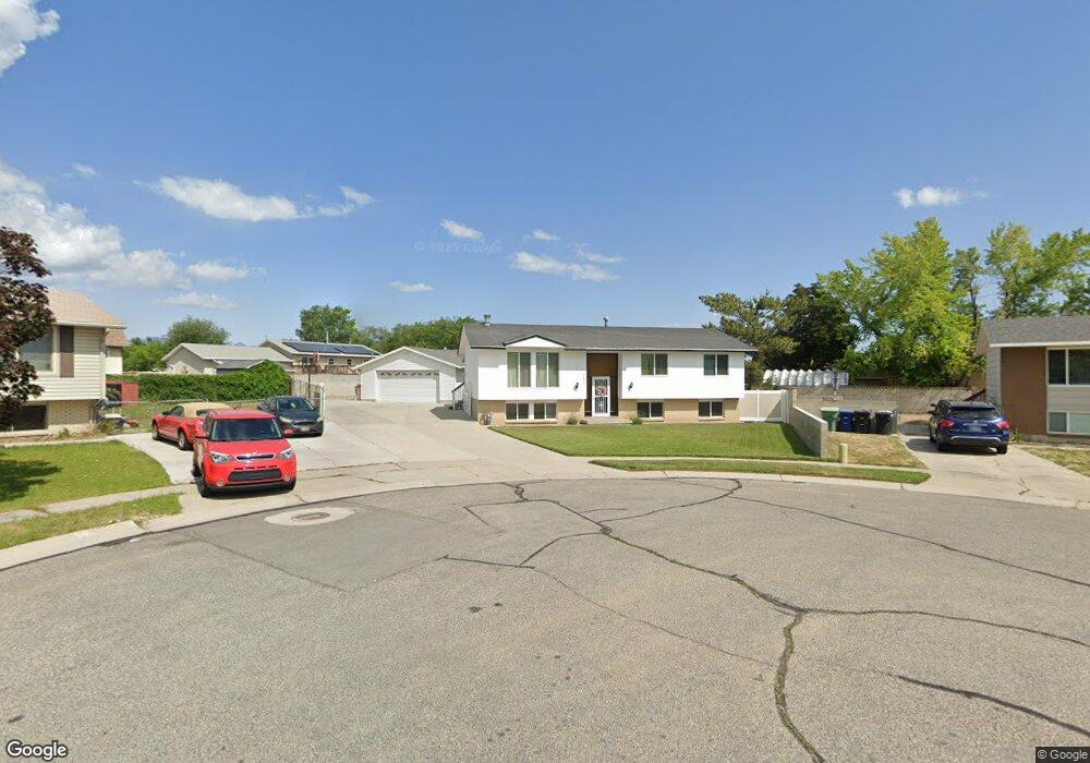 3850 Piccadilly Cir, West Jordan, UT 84088 - photo 1