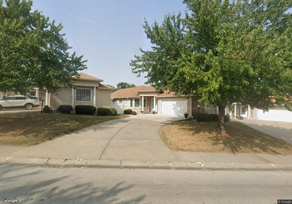 1309 NW North Ridge Dr, Blue Springs, MO 64015 - photo 1