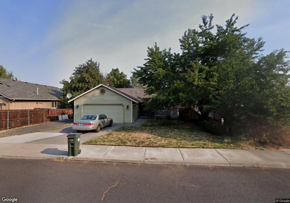 2124 NE Carrie Ln, Bend, OR 97701 - photo 1