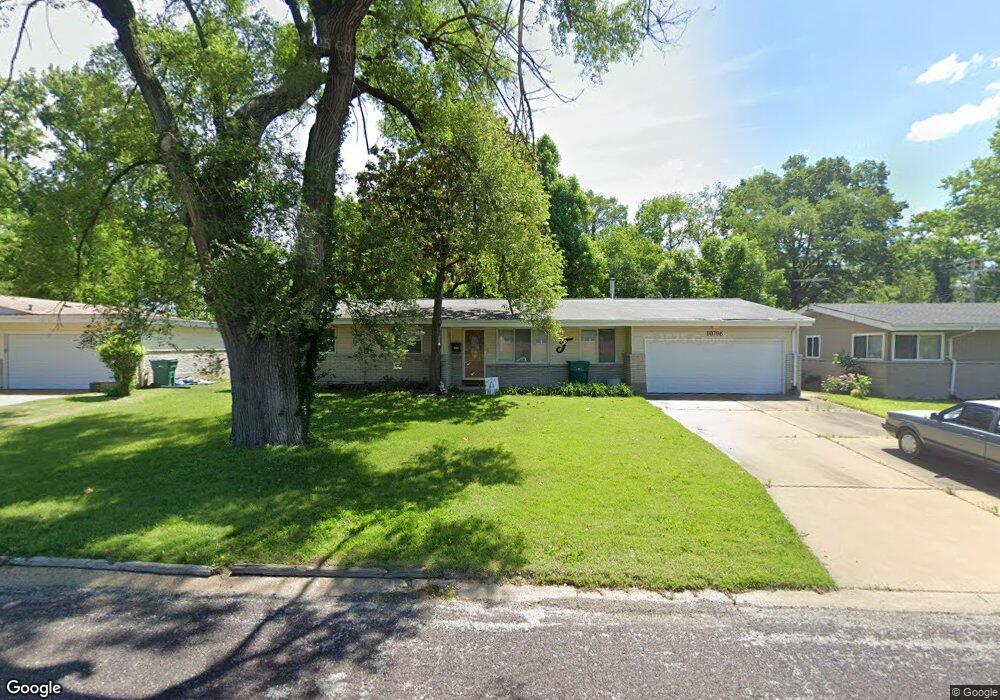 10706 Vorhof Dr, Saint Louis, MO 63136 - photo 1