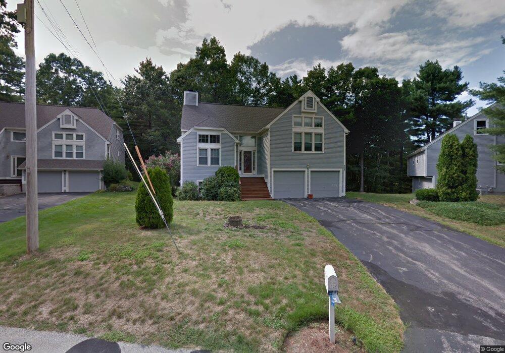 425 Elk Run Rd, Hudson, NH 03051 - photo 1