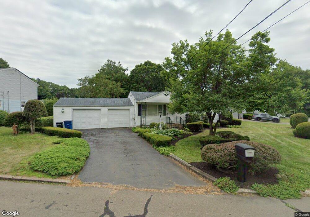 77 Daniel Dr, New Haven, CT 06513 - photo 1