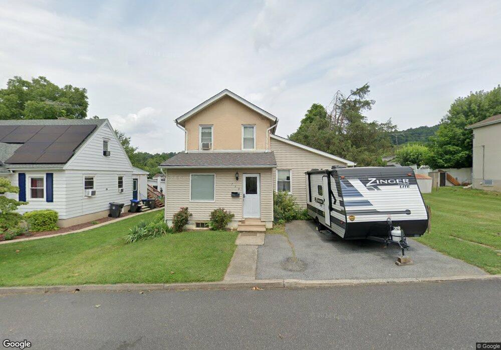 729 E Tioga St, Allentown, PA 18103 - photo 1