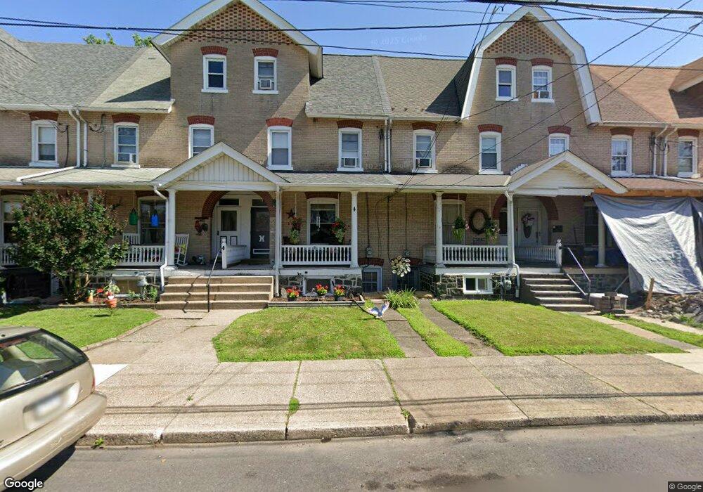 413 Juniper St, Quakertown, PA 18951 - photo 1