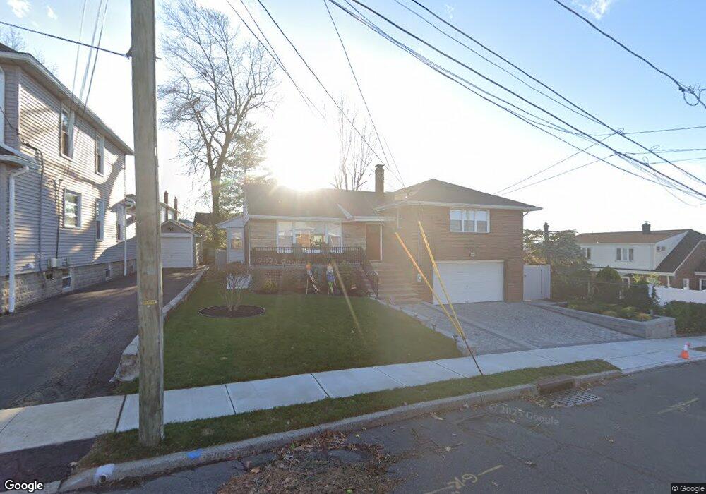 542 Ray Ave, Ridgefield, NJ 07657 - photo 1