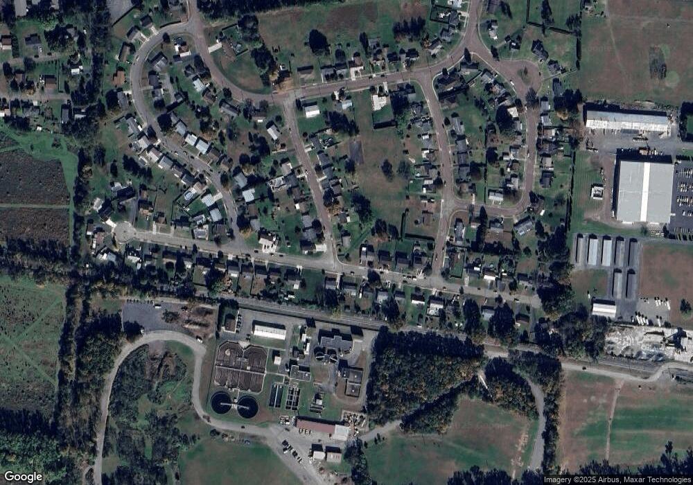 126 Linden Dr, Berwick, PA 18603 - photo 1