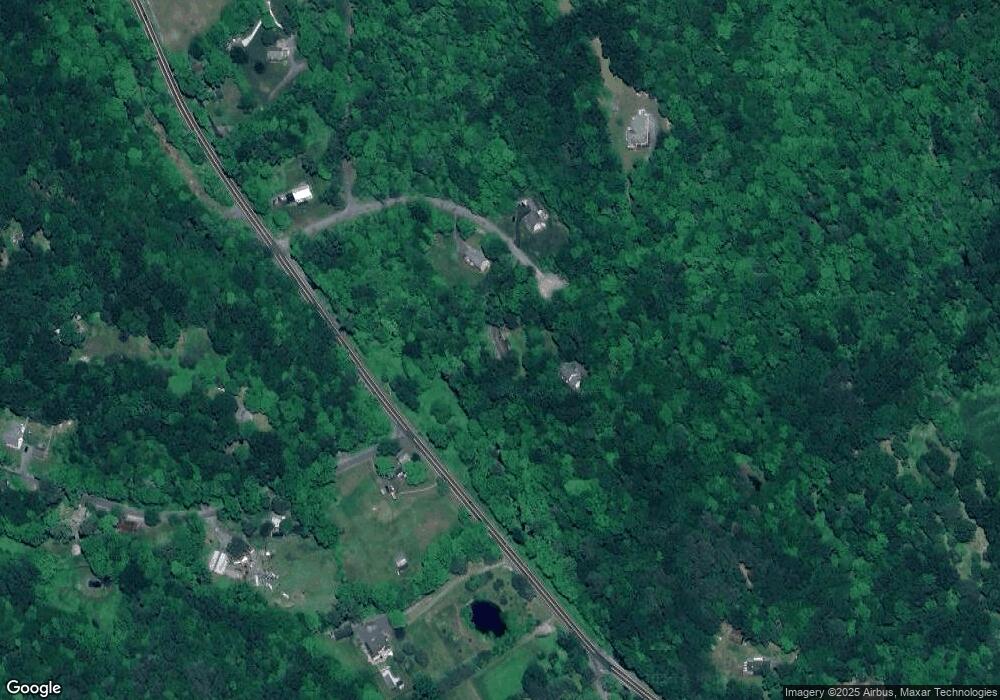 24 Woodside Cir, Woodbury, CT 06798 - photo 1