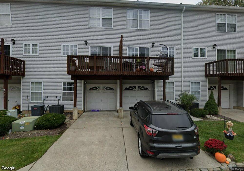 604 Tulsa Ct unit 68B04, Hackettstown, NJ 07840 - photo 1