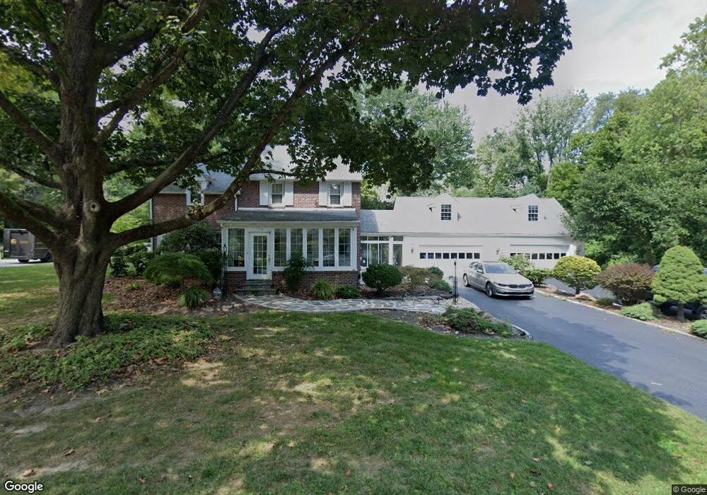 109 Logan Dr, Wallingford, PA 19086 - photo 1