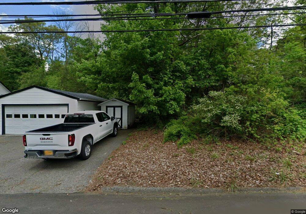 501 Maxim Dr, Andover, NJ 07821 - photo 1