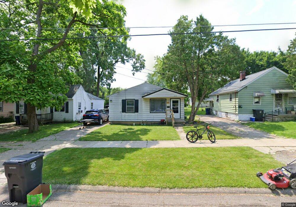 3913 W Kearsley St, Flint, MI 48532 - photo 1