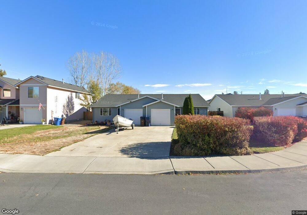 2924 SW 24th St, Redmond, OR 97756 - photo 1