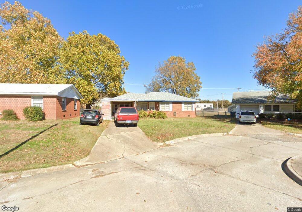 415 Locust St, Ardmore, OK 73401 - photo 1