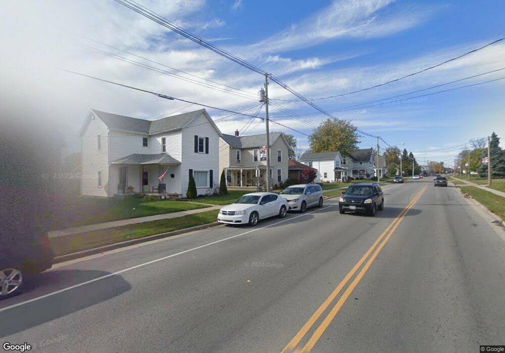 405 Defiance St, Wapakoneta, OH 45895 - photo 1