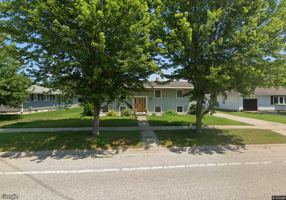 807 S Elm St, La Crescent, MN 55947 - photo 1