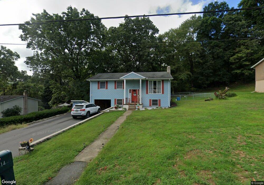 114 Circle Dr, Harding, PA 18643 - photo 1