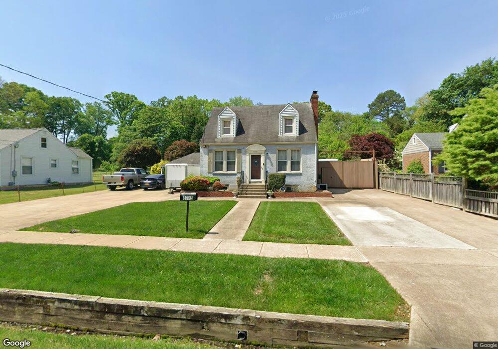 6702 Oak Dr, Alexandria, VA 22306 - photo 1