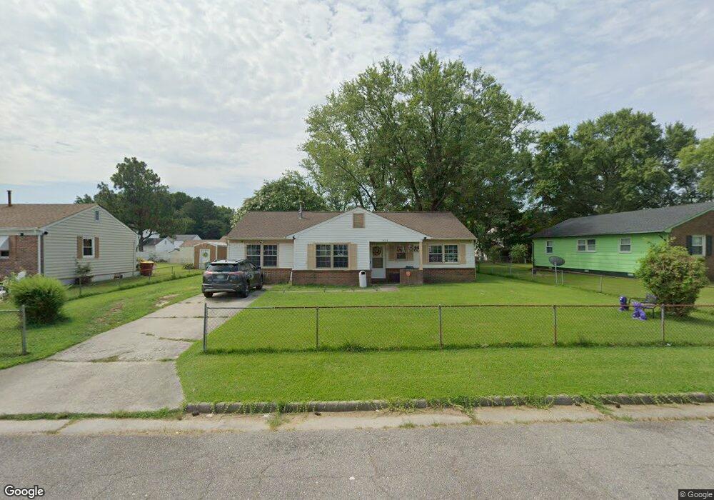 656 Flynn Ln, Petersburg, VA 23805 - photo 1