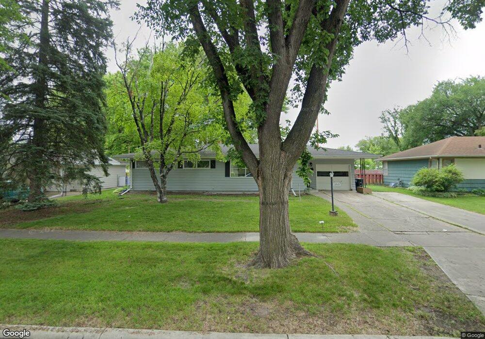 2301 7th St N, Fargo, ND 58102 - photo 1