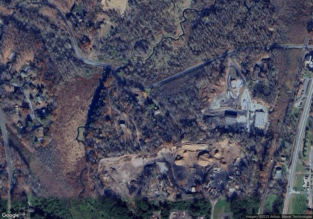 92 River Rd, Pawling, NY 12564 - photo 1