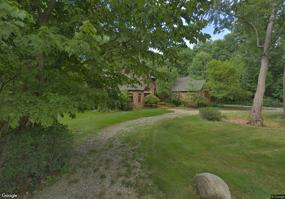 236 N Berkshire Rd, Bloomfield Hills, MI 48302 - photo 1