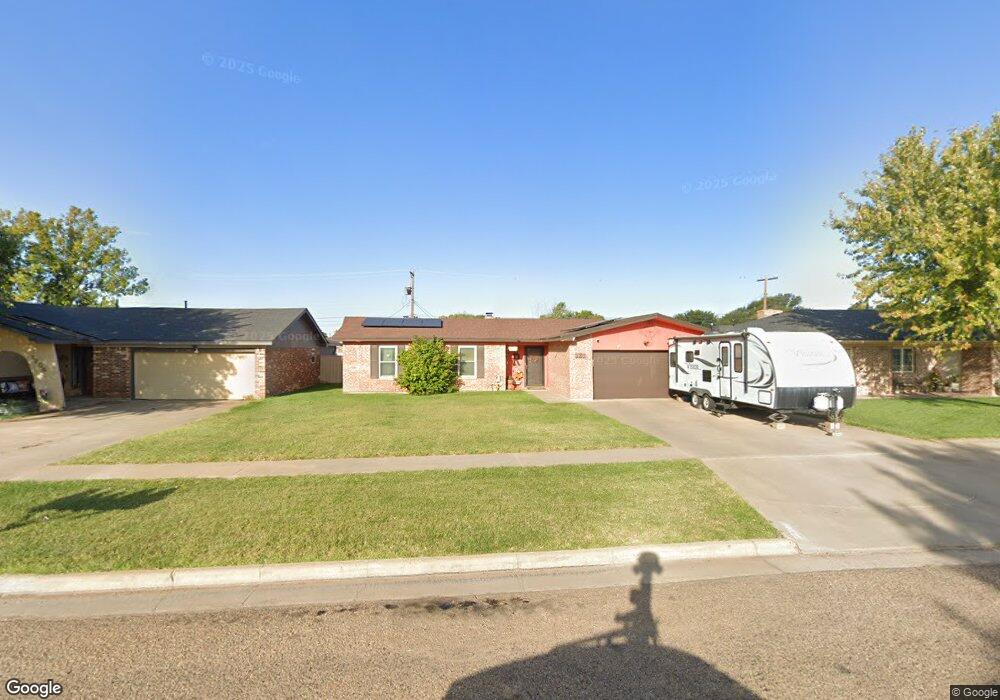 1204 Mills Ave, Dumas, TX 79029 - photo 1