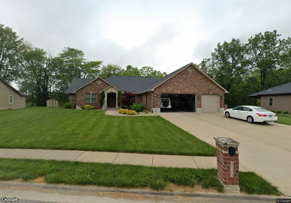 335 Chimney Rock Dr, Freeburg, IL 62243 - photo 1