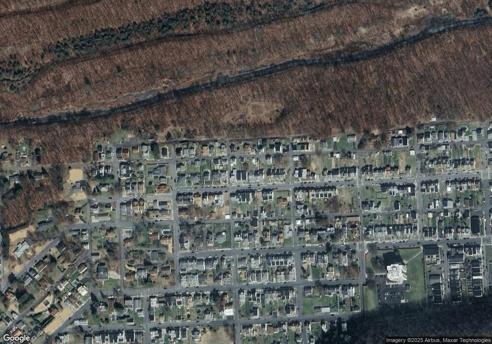 1533 W Walnut St, Coal Township, PA 17866 - photo 1