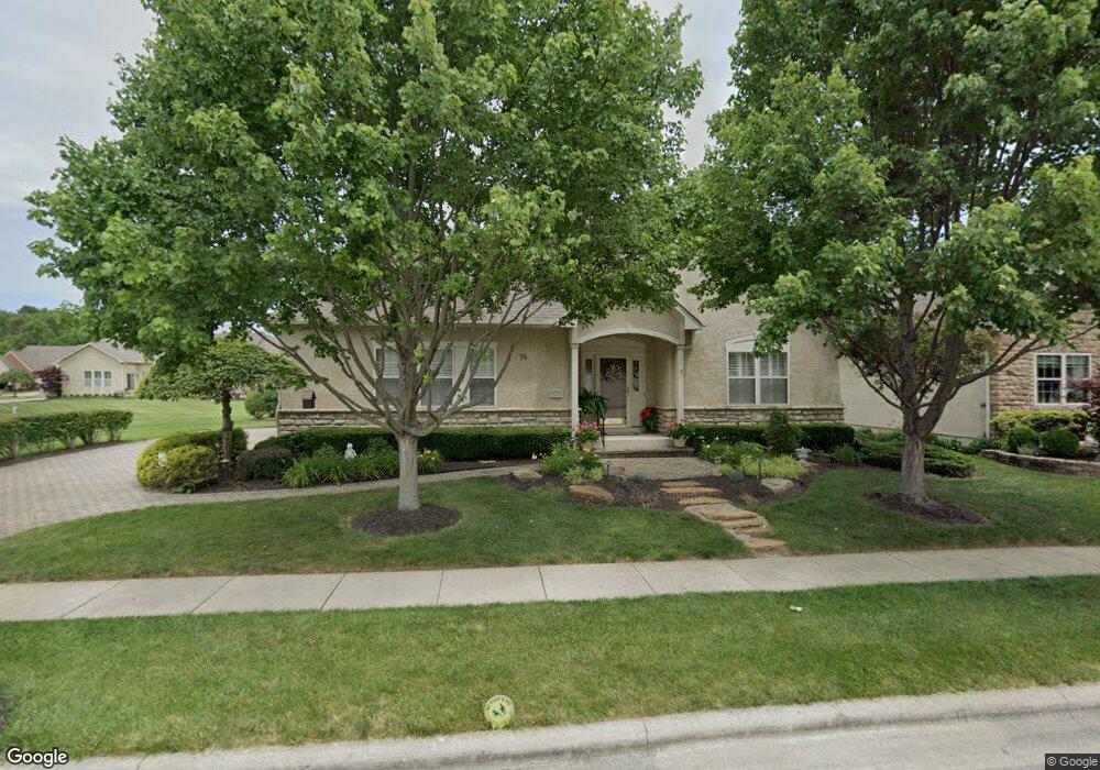 6252 Marias Point Ln, Columbus, OH 43213 - photo 1