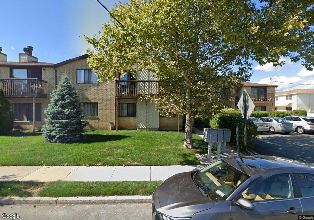 28 Abingdon Ave unit 28, Staten Island, NY 10308 - photo 1