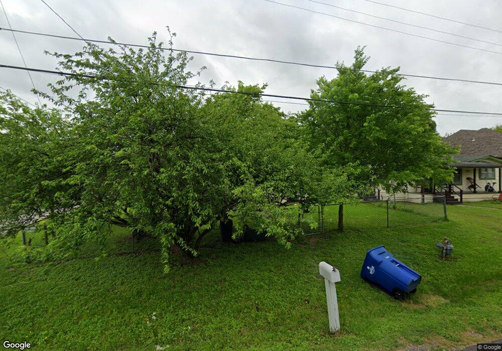 709 E Latimer St, Ennis, TX 75119 - photo 1