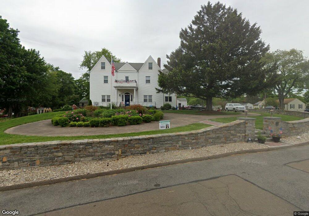 2 Park Ridge Rd, West Haven, CT 06516 - photo 1