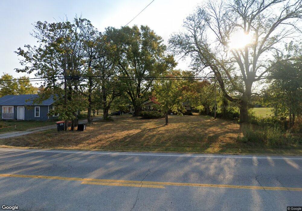 950 N Center St, Elkins, AR 72727 - photo 1