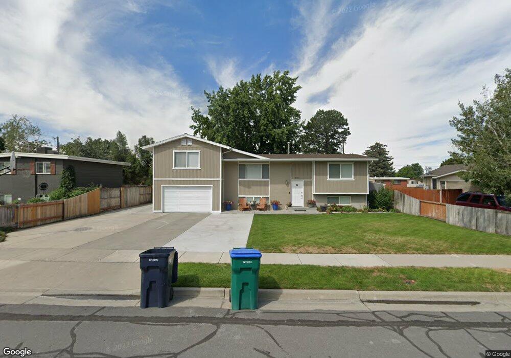 8142 Boysenberry Dr, Sandy, UT 84093 - photo 1