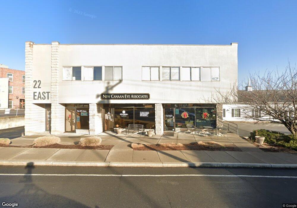 22 East Ave unit 22, New Canaan, CT 06840 - photo 1