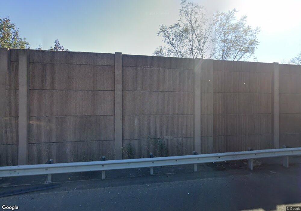 707 Cricket Ln, Woodbridge, NJ 07095 - photo 1