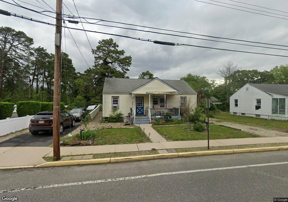 411 Manapaqua Ave, Lakehurst, NJ 08733 - photo 1