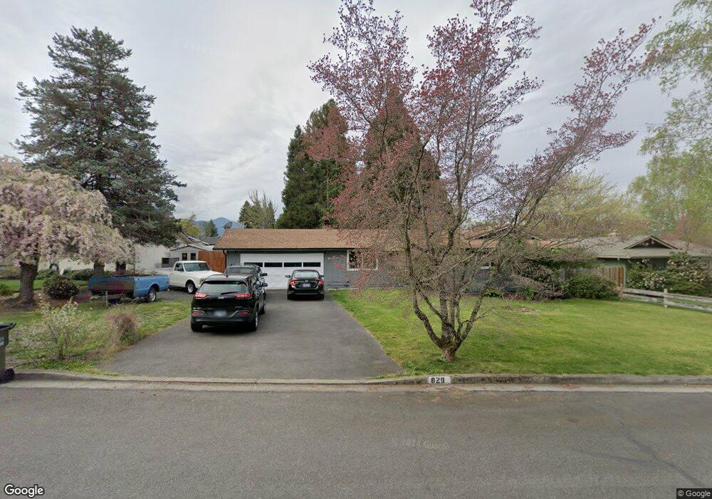 829 Lark Ellen Way, Grants Pass, OR 97527 - photo 1