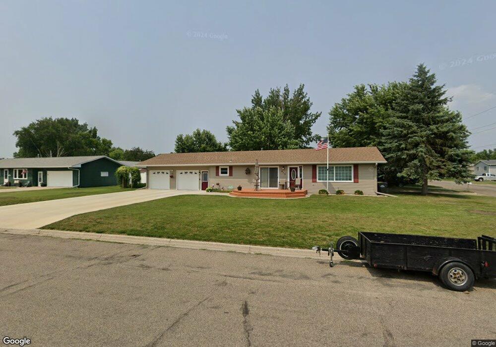 613 16th St NE, Jamestown, ND 58401 - photo 1