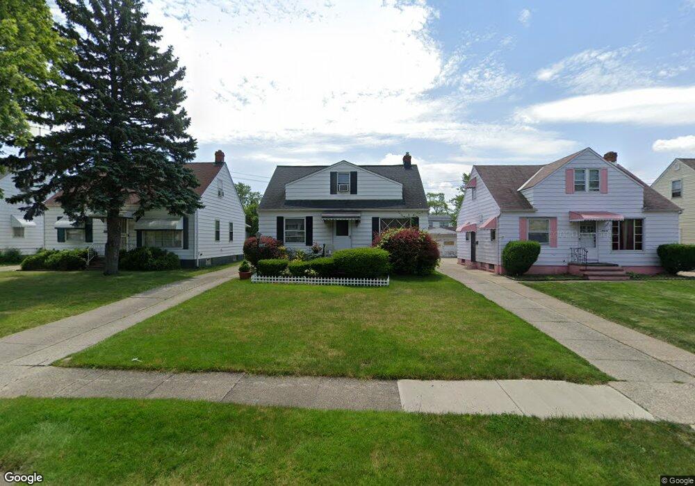 19308 Fairway Ave, Maple Heights, OH 44137 - photo 1
