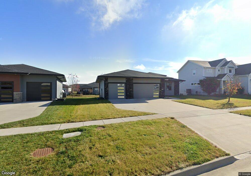 188 S 91st St, West Des Moines, IA 50266 - photo 1