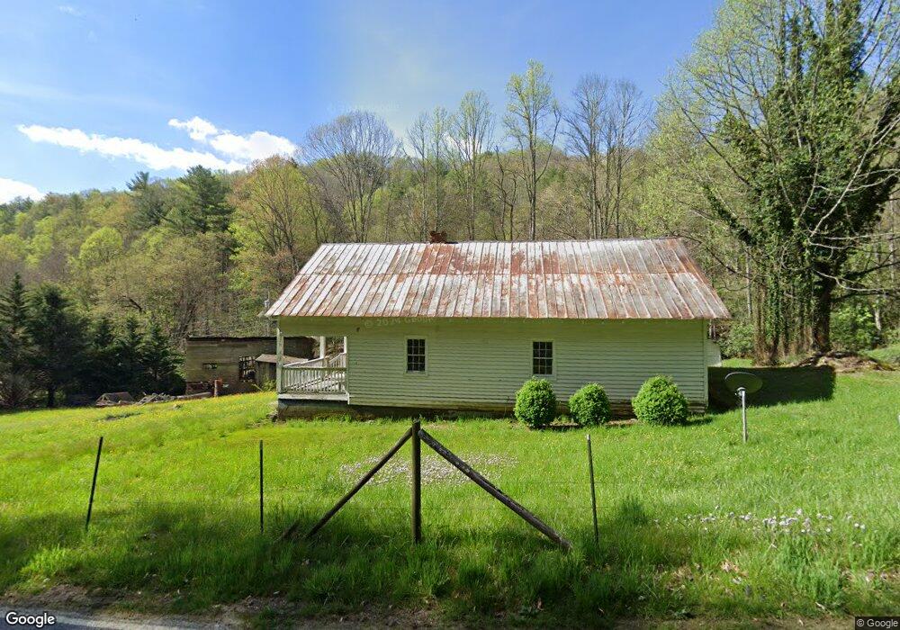 925 Lotties Creek Rd, Burnsville, NC 28714 - photo 1