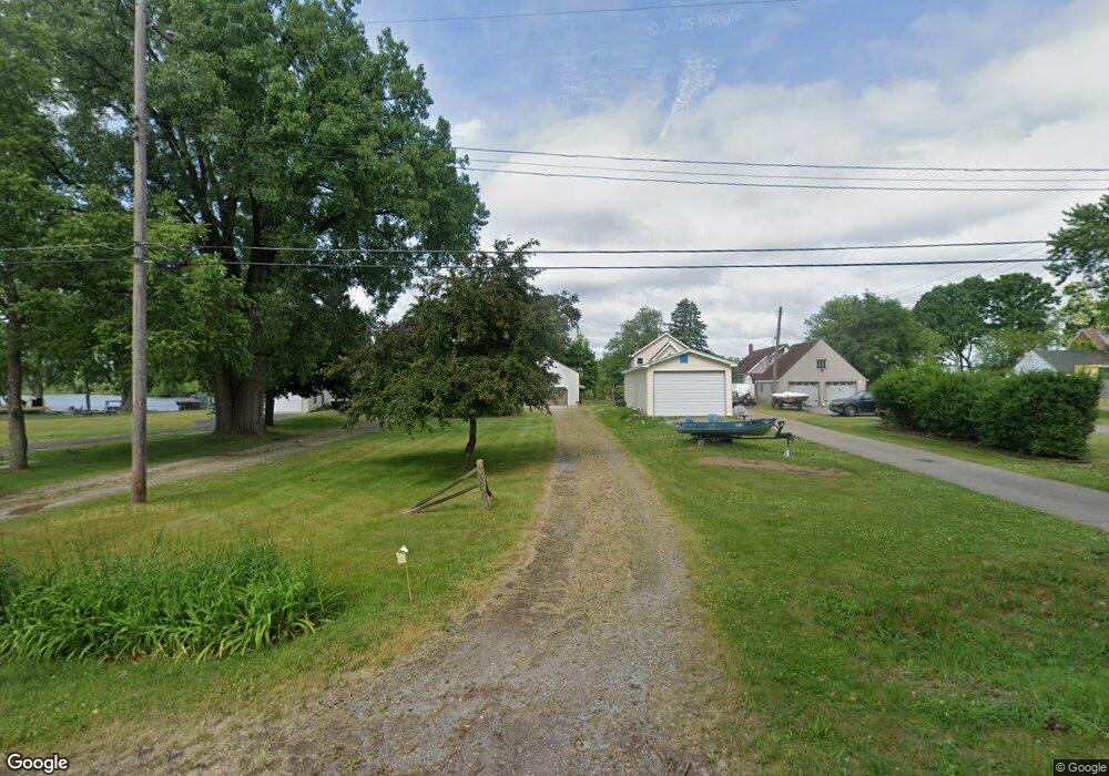 3332 S Kearsley Blvd, Flint, MI 48506 - photo 1