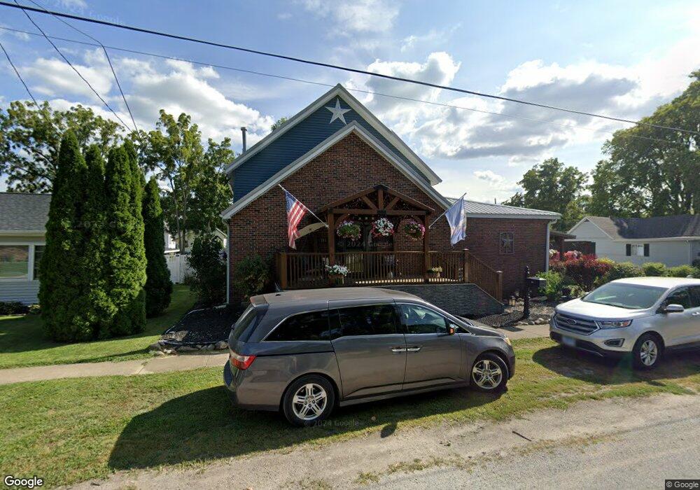 211 E Overton St, Tuscola, IL 61953 - photo 1