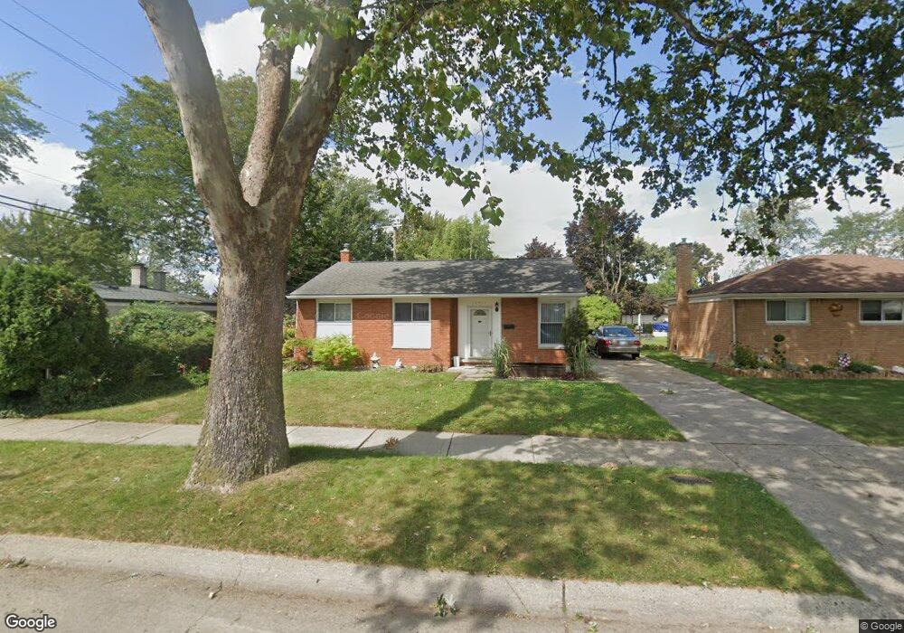 15517 Clover St, Roseville, MI 48066 - photo 1