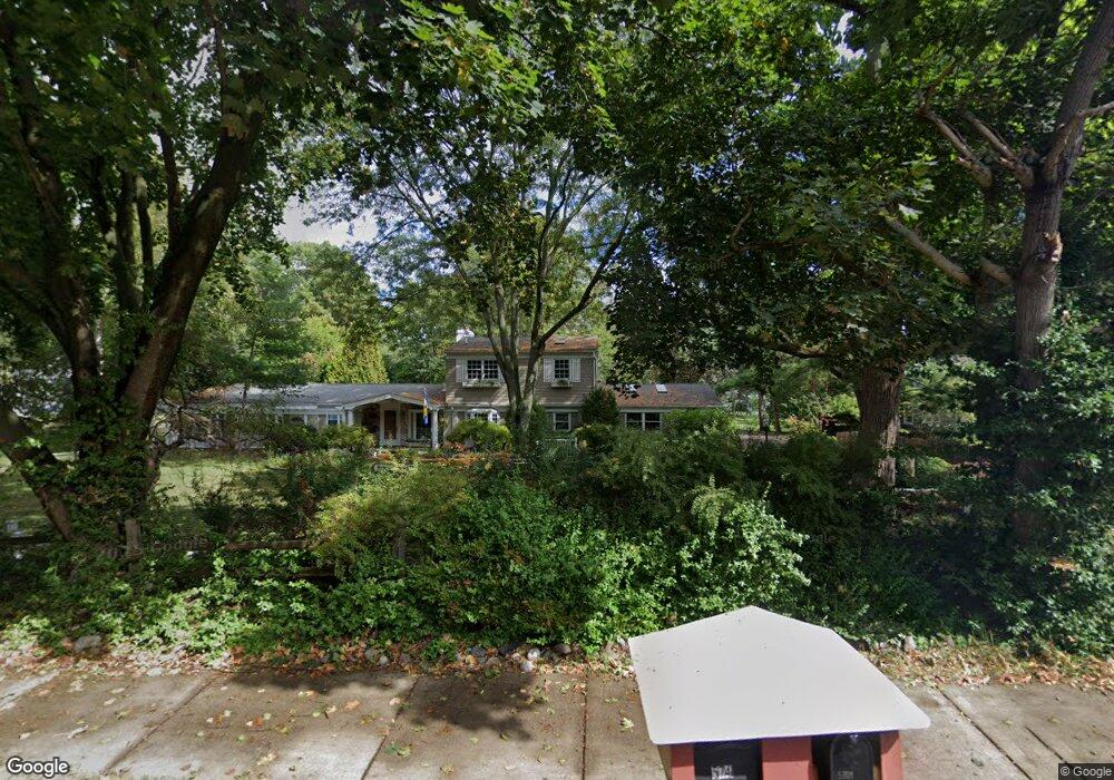 5801 Gilbert Lake Rd, Bloomfield Hills, MI 48301 - photo 1