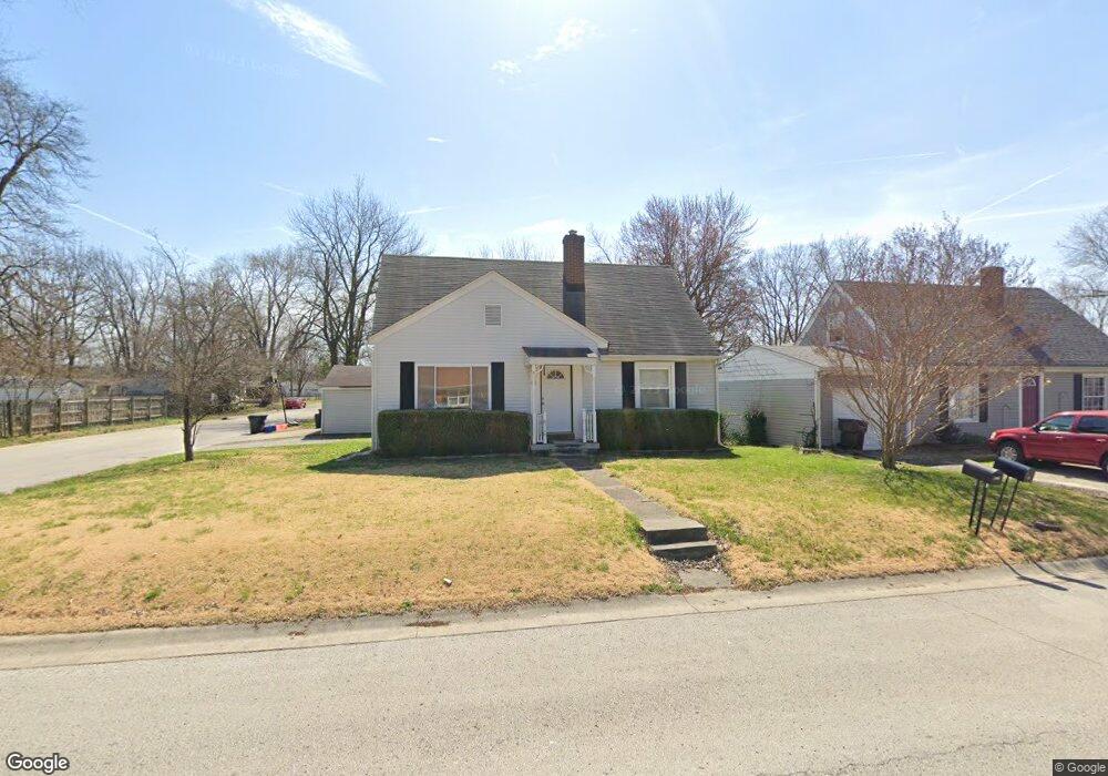 914 Sycamore Dr, Jeffersonville, IN 47130 - photo 1